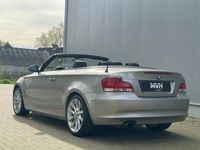 tweedehands BMW 118 Cabriolet Cabrio 118i - Automaat - Leder - Navigatie - 18'' BMW Style 217 - Cruise Control - Dealeronderhouden