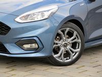 tweedehands Ford Fiesta EcoBoost 125PK Hybrid ST-Line Winter Pack I PDC I Climate I 17" LM velgen