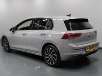 Occasion VW Golf VIII Life 110 PK (80 kW) 2021 Grijs Hatchback