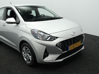 Occasion Hyundai i10 Comfort 67 PK (49 kW) 2023 Sleek silver (grijs metallic) Hatchback