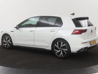 tweedehands VW Golf VIII 1.5 eTSI R-Line | Matrix LED | Keyless | Stoel & Stuurverwarming | Camera | Adaptive Cruise | Park assist