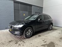 tweedehands Volvo XC60 D4 AWD Momentum | GRIJS KENTEKEN | Trekhaak | Stoelverwarming | Keyless | Elektrische Achterklep