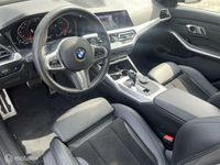 tweedehands BMW 320 3-SERIE i High Executive M-Sport Edition Camera Glazen Dak