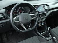 tweedehands VW T-Cross - 1.0 TSI 95pk Life / Navigatie / Parkeersensoren /