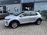 Occasion Kia Stonic 101 PK (74 kW) 2024 Grijs, metallic lak SUV