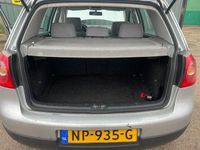 tweedehands VW Golf V 1.6 FSI Trendline met motor problemen