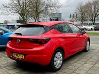 tweedehands Opel Astra BWJ 2020 / 1.2 111PK Business Edition / Clima / Cruise / Navi / Carplay /Privacy glass / Comfortstoel /