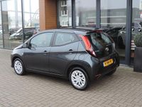 Occasion Toyota Aygo X-play 72 PK (52 kW) 2020 Grijs (metallic) Hatchback