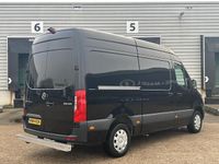 Occasion Mercedes Sprinter 150 PK (110 kW) 2024 Zwart (metallic) Van