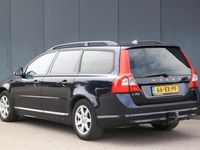 tweedehands Volvo V70 2.5T Momentum Leer/Parkeersensor/Trekhaak afneembaar/Apk 12-