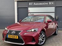 Occasion Lexus IS300h 2019 Rood Sedan