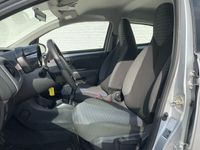 tweedehands Peugeot 108 1.0 e-VTi Carplay Navigatie Airco 5-deurs Lm velgen+4 seizoenen Multi media Led dagrijverlichting
