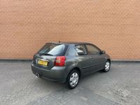Occasion Toyota Corolla 110 PK (80 kW) 2004 Grijs Hatchback
