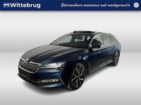Occasion Skoda Superb LAURIN & KLEMENT 218 PK (160 kW) 2021 Blauw Stationwagen