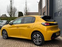 Occasion Peugeot 208 Allure 101 PK (74 kW) 2021 Geel Hatchback