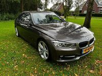 tweedehands BMW 328 i High Executive