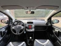 Occasion Peugeot 107 Envy 68 PK (50 kW) 2014 Zwart Hatchback