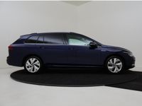 tweedehands VW Golf VIII Variant 1.5 eTSI Style | Trekhaak | 3-zone airco | Stoelverwarming | LED verlichting | Massagefunctie bestuurdersstoel | Achteruitrijcamera | Parkeerassistent | Dodehoek detectie |
