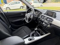 Occasion BMW 118 Executive 136 PK (100 kW) 2018 Grijs (metallic) Hatchback