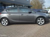 tweedehands Opel Astra 1.4 Edition Zeer Mooi Airco Cruise Trekhaak