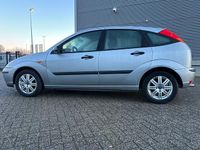 Occasion Ford Focus Futura 101 PK (74 kW) 2004 Grijs Hatchback