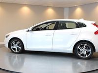 Occasion Volvo V40 Momentum 120 PK (88 kW) 2015 Wit (metallic) Hatchback