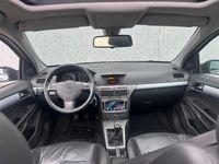 tweedehands Opel Astra 1.6 Essentia-Pano-Airco-Leer-NieuwAPK
