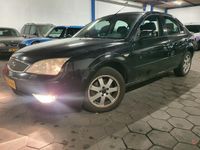 Occasion Ford Mondeo Futura 125 PK (91 kW) 2005 Zwart (metallic) Sedan