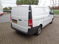 tweedehands Mercedes Vito 114 CDI Lang Climate controle, pdc, navi, trekhaak, cruise