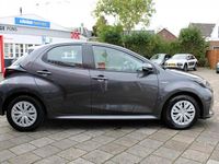Occasion Toyota Yaris Hybrid Active 2021 Grijs Hatchback