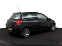 tweedehands Renault Clio 1.2-16V Authentique - LMV 15" - CDV - Elektr. rame