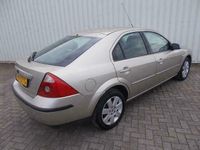 tweedehands Ford Mondeo 1.8-16V Futura LM/NAVI