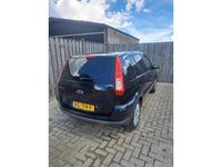Occasion Ford Fusion Trend 80 PK (58 kW) 2006 Zwart MPV