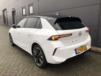 tweedehands Opel Astra Electric Level 4 Ultimate 54 kWh Full Map Navigatie | Panoramadak | Alcantara Bekleding | Draadloze Telefoonlader | Adaptive Cruisecontrol | Parkeercamera