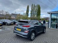 tweedehands Hyundai Kona EV Premium 64kWh | Leer | Navi