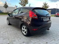 tweedehands Ford Fiesta 1.4 Titanium / CLIMATE CONTROL / STOELVERWARMING /