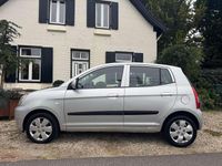 Occasion Kia Picanto 65 PK (47 kW) 2004 Grijs Hatchback