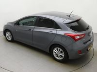 tweedehands Hyundai i30 1.6 GDI Go! | Navigatie | Cruise control | Airco | Lichtmetalen velgen | Parkeersensoren achter | Elektrische ramen |