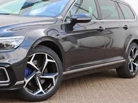 Occasion VW Passat Business+ 218 PK (160 kW) 2023 Grijsmangaan grey metallic Stationwagen