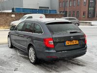 Occasion Skoda Superb Business Line 161 PK (118 kW) 2014 Grijs (metallic) Stationwagen