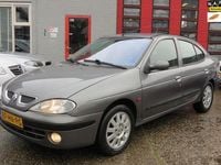 Occasion Renault Mégane 107 PK (78 kW) 2001 Grijs, metallic lak Sedan