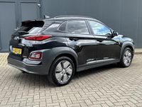 tweedehands Hyundai Kona EV Fashion 64 kWh / Navigatie / Head-up Display /