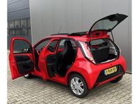 tweedehands Toyota Aygo 1.0 VVT-i x-wave Roldak 5 deurs als nieuw half leer