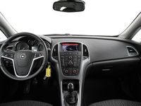 tweedehands Opel Astra 1.4 T 120pk Pdc Lmv Navi Chroom pakket Mistl. Blitz Cruise Automatisch Licht en Ruitenwissers 6 bak Blue-tooth Led Priv.Glass Blitz Pakket B-label EURO 6 Origin.NLse Auto