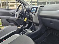 Occasion Toyota Aygo X-play 69 PK (50 kW) 2018 Zwart Hatchback