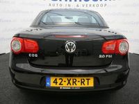 tweedehands VW Eos 2.0-16v FSI keurige Cabrio met airco en panoramadak