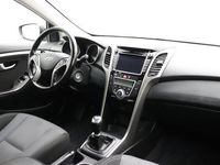 tweedehands Hyundai i30 1.6 GDI Go! | Navigatie | Cruise control | Airco | Lichtmetalen velgen | Parkeersensoren achter | Elektrische ramen |