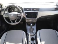 tweedehands Seat Ibiza 1.0 TSI Style pdc navigatie draadloos laden LMV stoelverwarming climatronic 4 seizoenen banden ihv voorstoelen spraak bediening DAB+ carplay