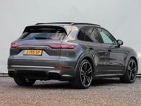 tweedehands Porsche Cayenne 3.0 E-Hybrid - 462 pk **Pano / Sport Chrono / Luchtvering