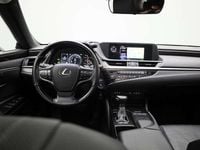 Occasion Lexus ES300 Luxury Line 218 PK (160 kW) 2019 Blauw, metallic lak Sedan